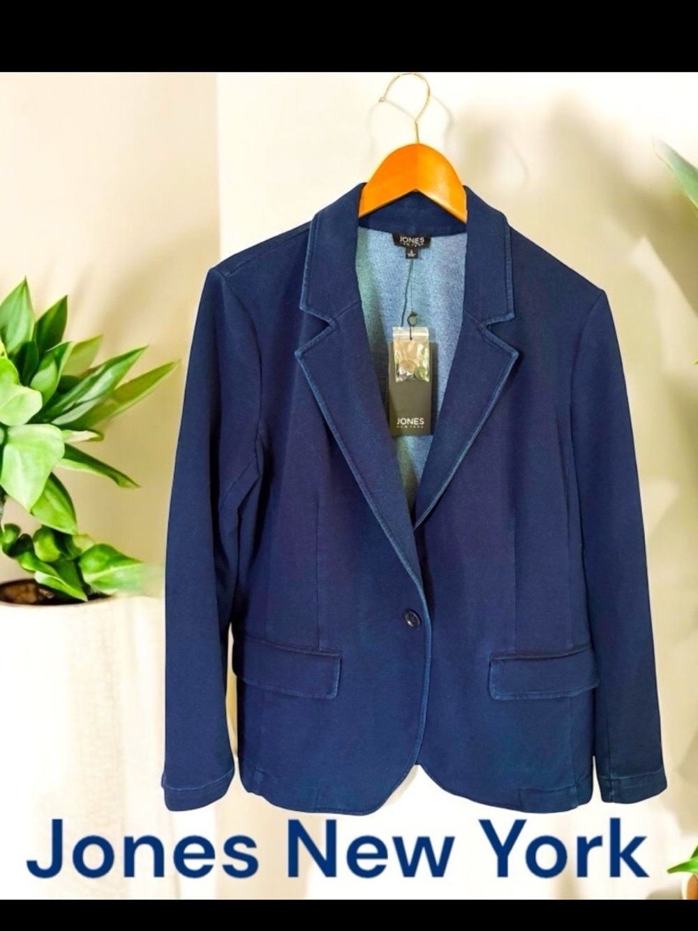 Jones New York-NWT Large indigo wash dark blue blazer. One button/pockets. New!